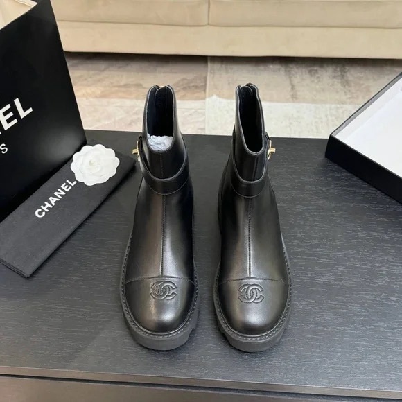 CHANEL Black Leather Boots with Logo - Picture 3 of 8